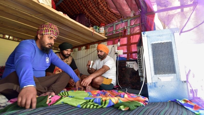 कैसे झुलसाने वाली गर्मी से भी जूझेंगे किसान? आन्दोलन के लम्बा खिंचने के आसार