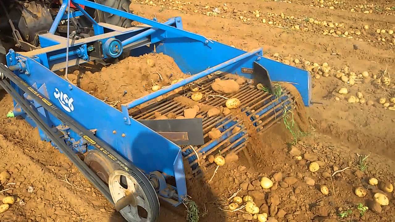 potato digger machine