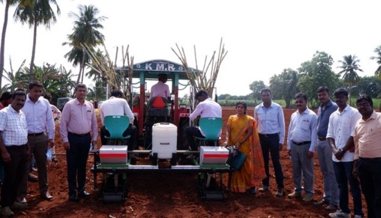 शुगरकेन कटर प्लांटर ( sugarcane cutter planter )